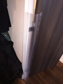 ドアに挟まれないようにするためのカバー